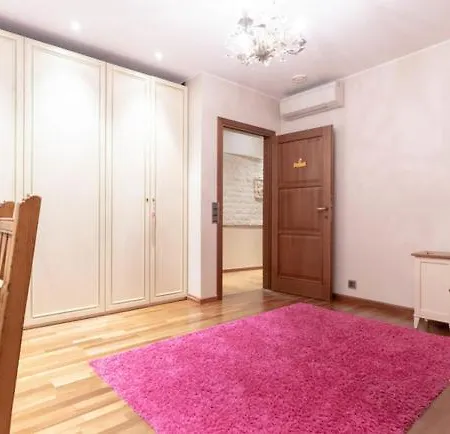 Reipas Palace Apartamento *