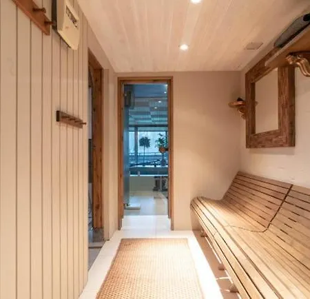 Reipas Palace Apartamento *